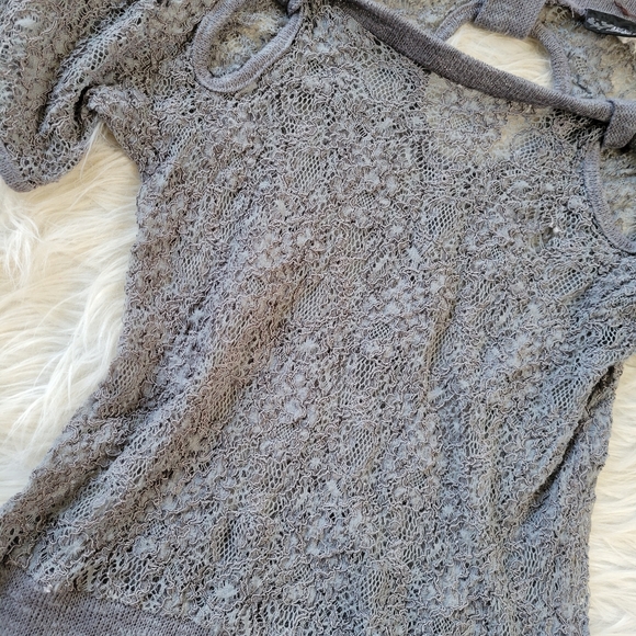 Gray Lace Top Bow Back Off Shoulder Sheer Daytrip - Picture 4 of 10